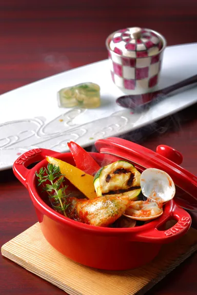 栃木軍鶏の茶碗蒸しと胸肉瓢寄せ・魚介類のブレゼ