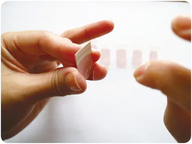 手順2：透明フィルムを剥がす