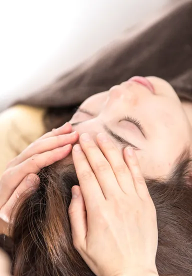 冴子のお昼寝ヘッドマッサージ