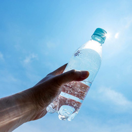 夏の水分補給に要注意 突然発症するペットボトル症候群 Microdiet Netレポート サニーヘルス株式会社のプレスリリース