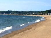 きれいな海と広い砂浜が自慢の三浦海岸海水浴場