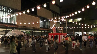 2015年の盆踊りの様子