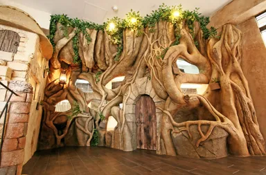 1階トイプードル専門店も異空間