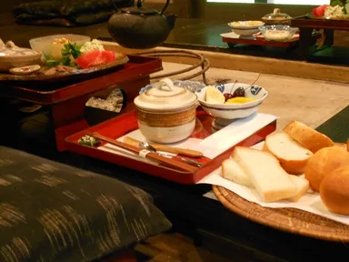 朝食は洋の創作薬膳料理