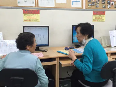 分からないことは教えあい