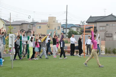 5月28日のオープニングセレモニーでは勅使川原郁恵氏によるウォーキング講座を実施