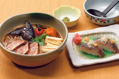 冷し鴨そば鯵のにぎり寿司