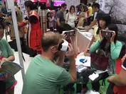 VR動画視聴in台北駅2