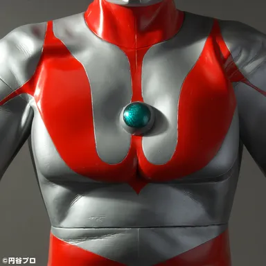 『究極造形シリーズSP　ウルトラマンCタイプ　劇中カラーVer.』 胸部