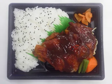 チキンステーキ弁当（仙台味噌だれ）