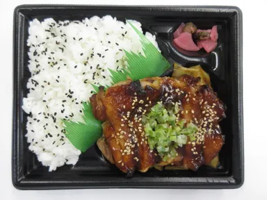 チキンステーキ弁当（滋賀とんちゃん風味）