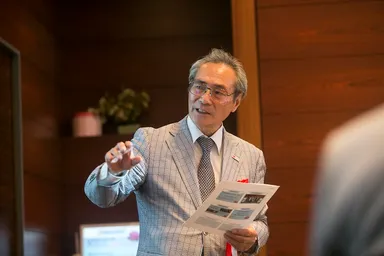 主催者挨拶：石塚 勉校長