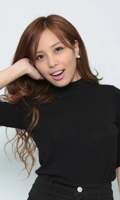 モデル　石田 サラ