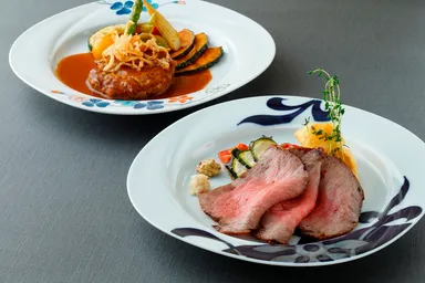 オーシャンテラス　伊万里牛のローストビーフ／伊万里ハンバーグ