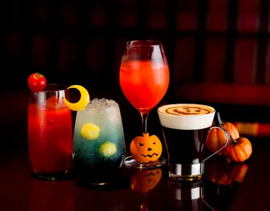 バー＆カフェ〈カメリア〉ハロウィンカクテル