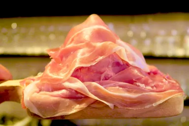 提供される生ハム イメージ