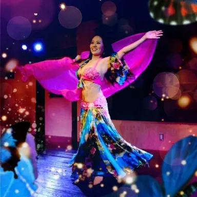 サービスのベリーダンスショー