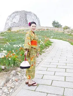 ゆかたで散策する様子 イメージ