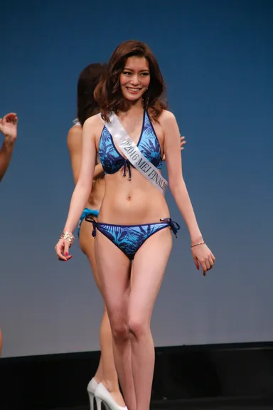 水着審査の蜂谷 晏海さん2