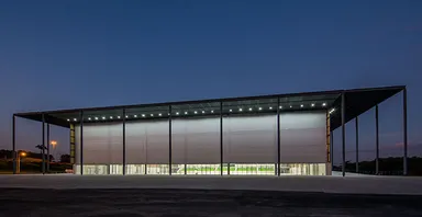 ユース アリーナ01