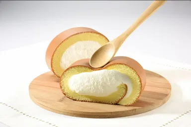 ヤニッククリームロールケーキ