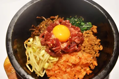 石焼牛タンビビンパ