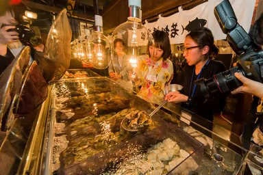 ウニのすくい取りイベント