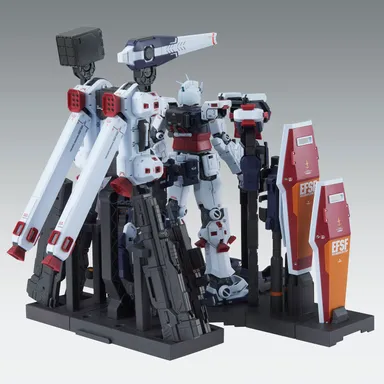 フルアーマー・ガンダム(別売り)のアーマー一式をディスプレイとして配置・懸架(2)