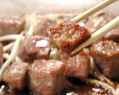 鉄板焼 牛サイコロステーキ