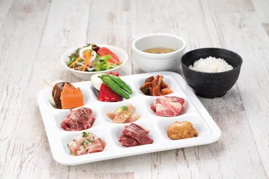 日替わり9種　焼肉食べ比べランチ