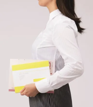 表紙がついているため1枚目を保護