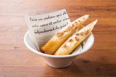 燻製モッツァレラのアンチョビ春巻き