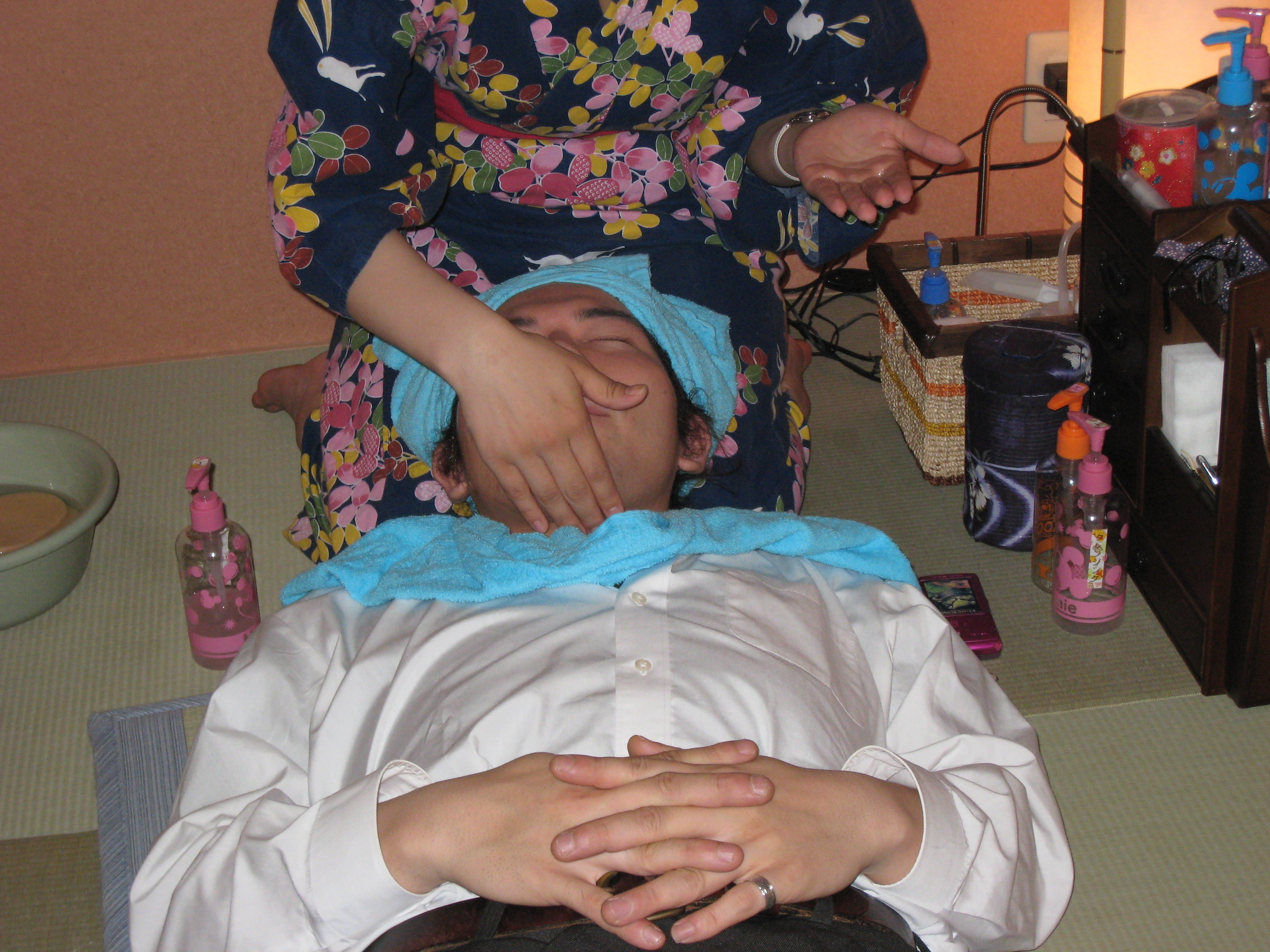 エステティシャンが作った ひざまくら耳かき店さくら 全国でも初の ひざまくらでのフェイシャルピーリング を開始 ひざまくら 耳かき店さくら運営事業部のプレスリリース