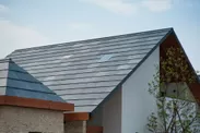屋根：天然石