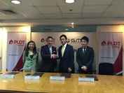 First Vice President and Head of PLDT ALPHA, Mr. Jovy Hernandezと、GMS代表取締役社長 兼 CEOの中島 徳至