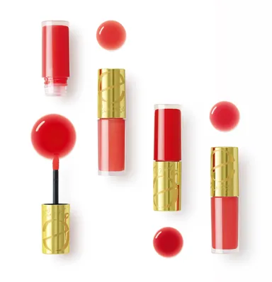 エクセル　リップケアオイル　LO04（トマトレッド）（写真左端）