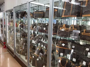 ブランド品売場イメージ