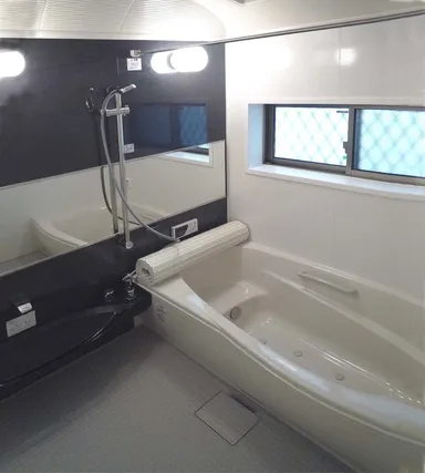 ジャグジーバス付1620浴室