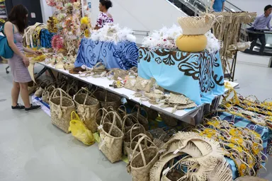タヒチ伝統工芸品販売コーナー