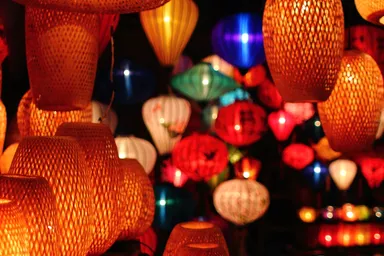 【優秀賞】ホイアンの灯り：sakuphoneさん