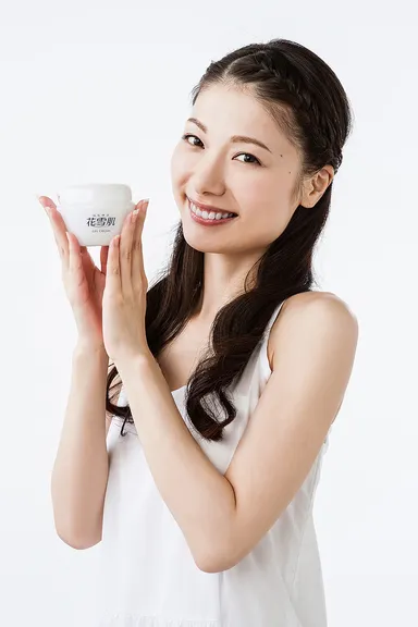 「花雪肌」イメージモデル：杏絵梨 2