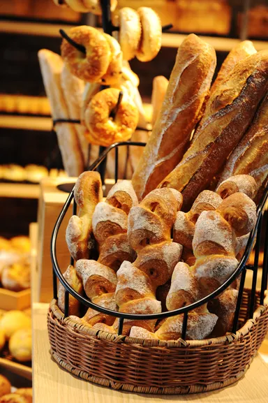 毎日焼き上げるパンはテイクアウトも可能（イメージ）