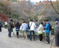 振る舞いの様子（イメージ）