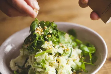 エスニック風ポテサラ×マンゴーソルト