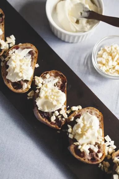 ベリーのパン×クリームチーズ×パインアップルソルト