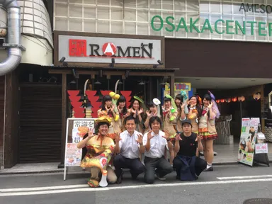 ラーメンハンバーガールZ 集合写真2