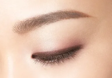 パラドゥ　アイシャドウデュオ ＜PK ピンク＞　アイライン使い　仕上がり例