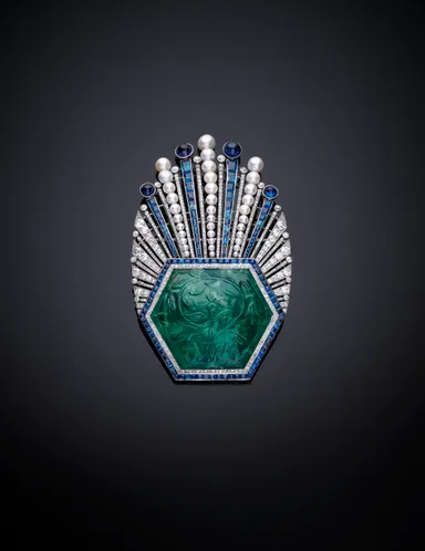 ブローチもしくは髪飾り