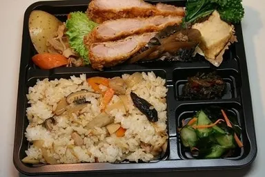 越後もちぶたとんかつ弁当