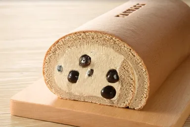 ヤニックタピオカウーロンミルクティロールケーキ1